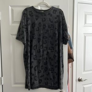 Black cheetah T-shirt dress with pockets. Size 1X, worn once.